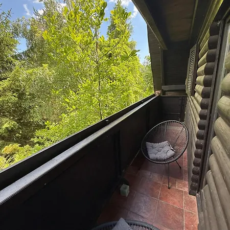 Nati - Pet Friendly, Bbq, Huge Fenced Jard Chalet